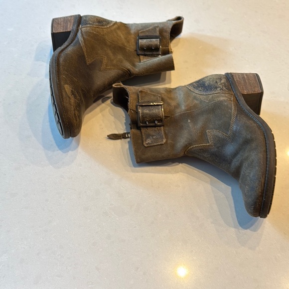 OluKai Brown Ankle Boots with Elastic Panels peeling of inner upper liner c,pic. - Picture 6 of 12